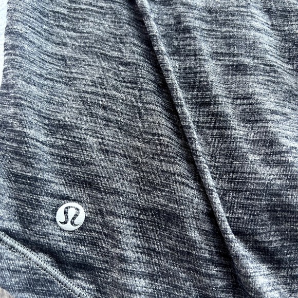 Lululemon Shirt Womens 4 Gray Black Free To Be Serene Tank Top Athletic Yoga Gym - Picture 3 of 10